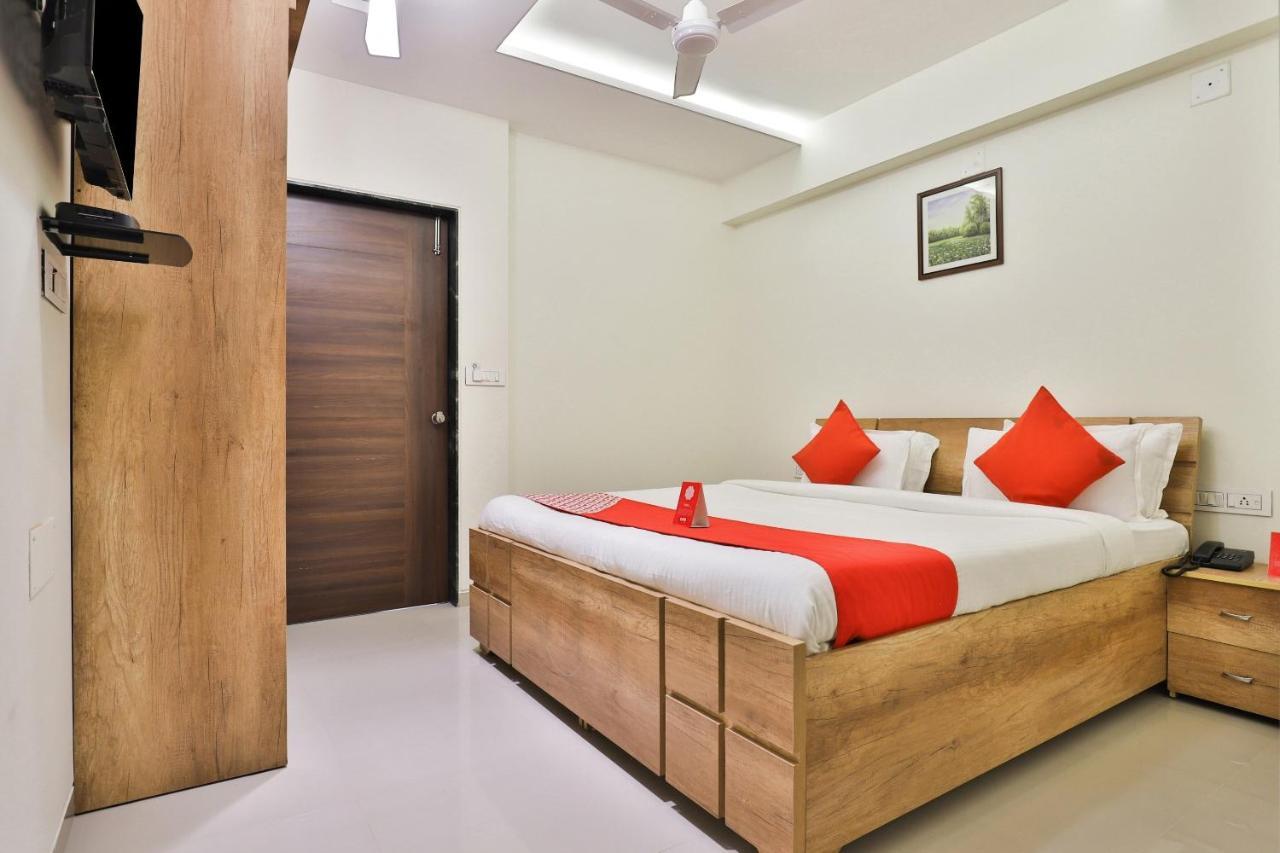 Collection O 12462 Hotel Shiv Inn Gandhinagar Luaran gambar