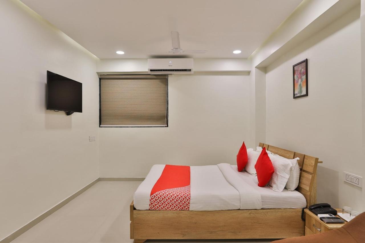 Collection O 12462 Hotel Shiv Inn Gandhinagar Luaran gambar