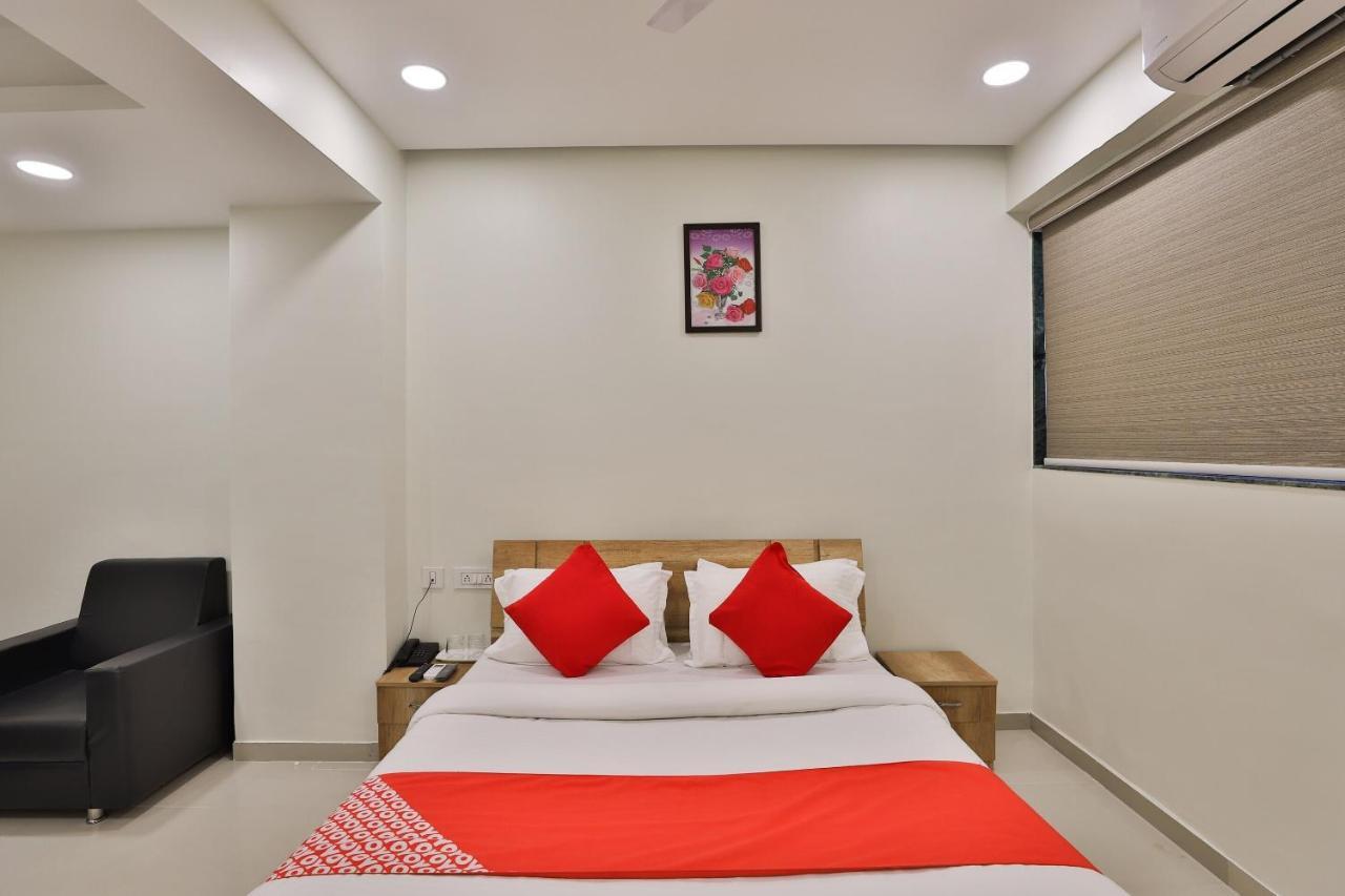 Collection O 12462 Hotel Shiv Inn Gandhinagar Luaran gambar
