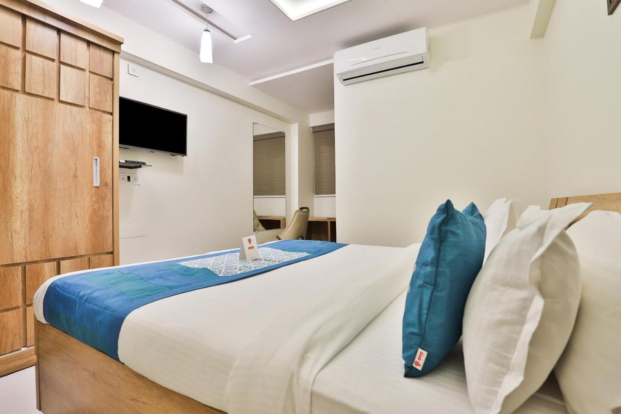 Collection O 12462 Hotel Shiv Inn Gandhinagar Luaran gambar