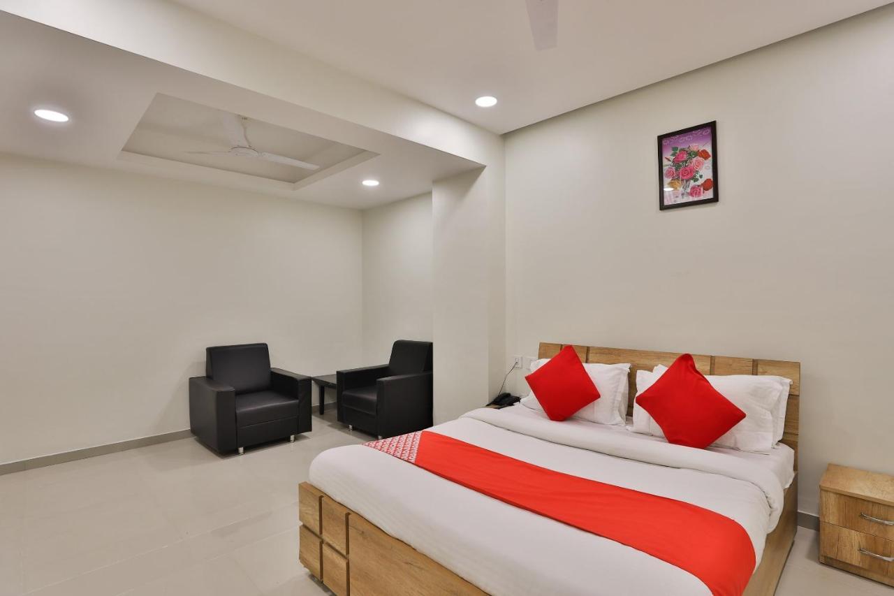 Collection O 12462 Hotel Shiv Inn Gandhinagar Luaran gambar