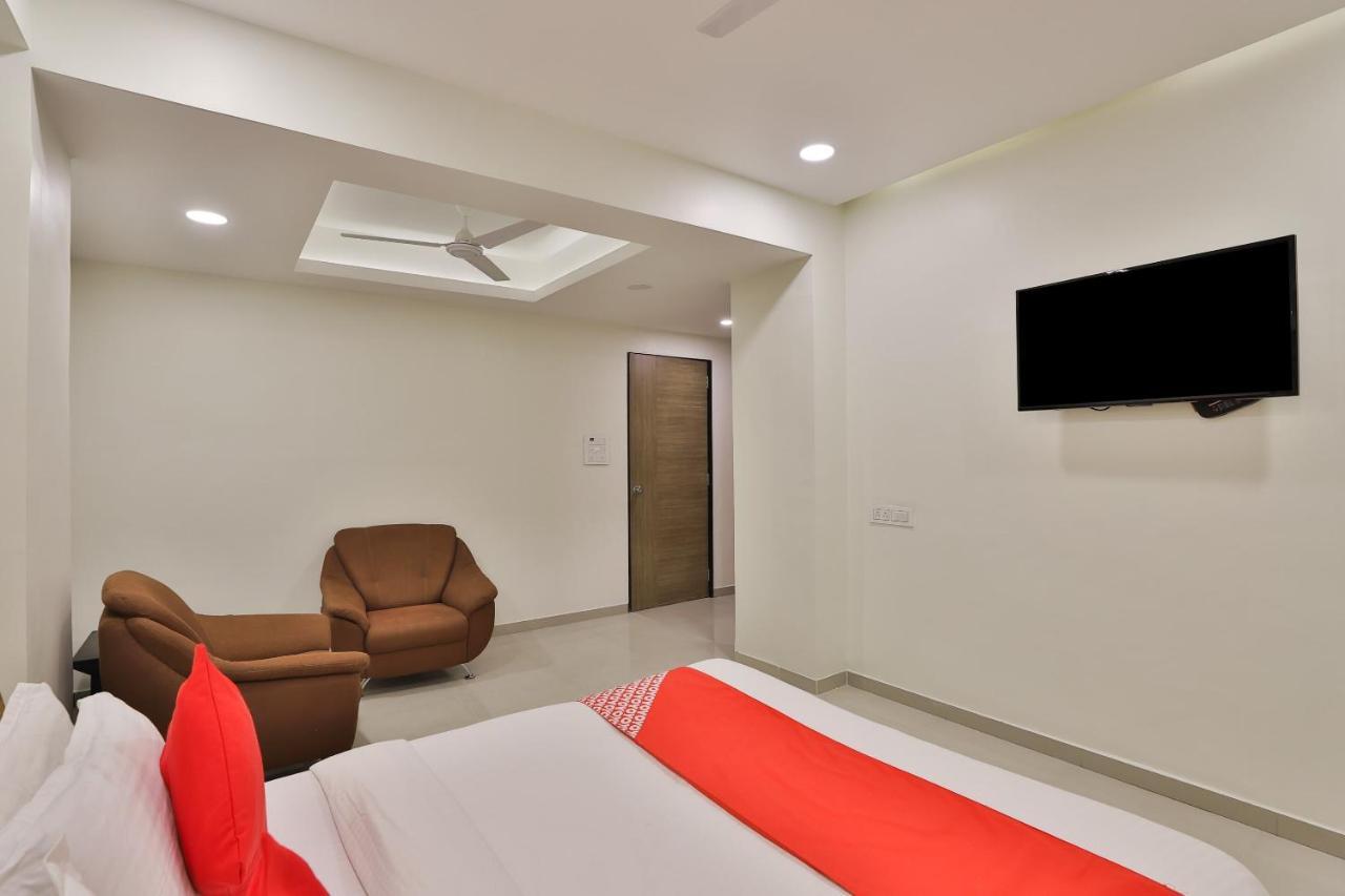 Collection O 12462 Hotel Shiv Inn Gandhinagar Luaran gambar