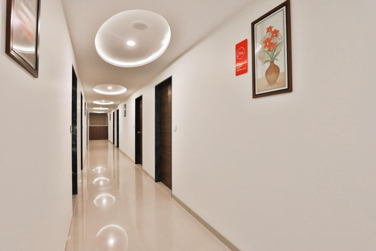 Collection O 12462 Hotel Shiv Inn Gandhinagar Luaran gambar