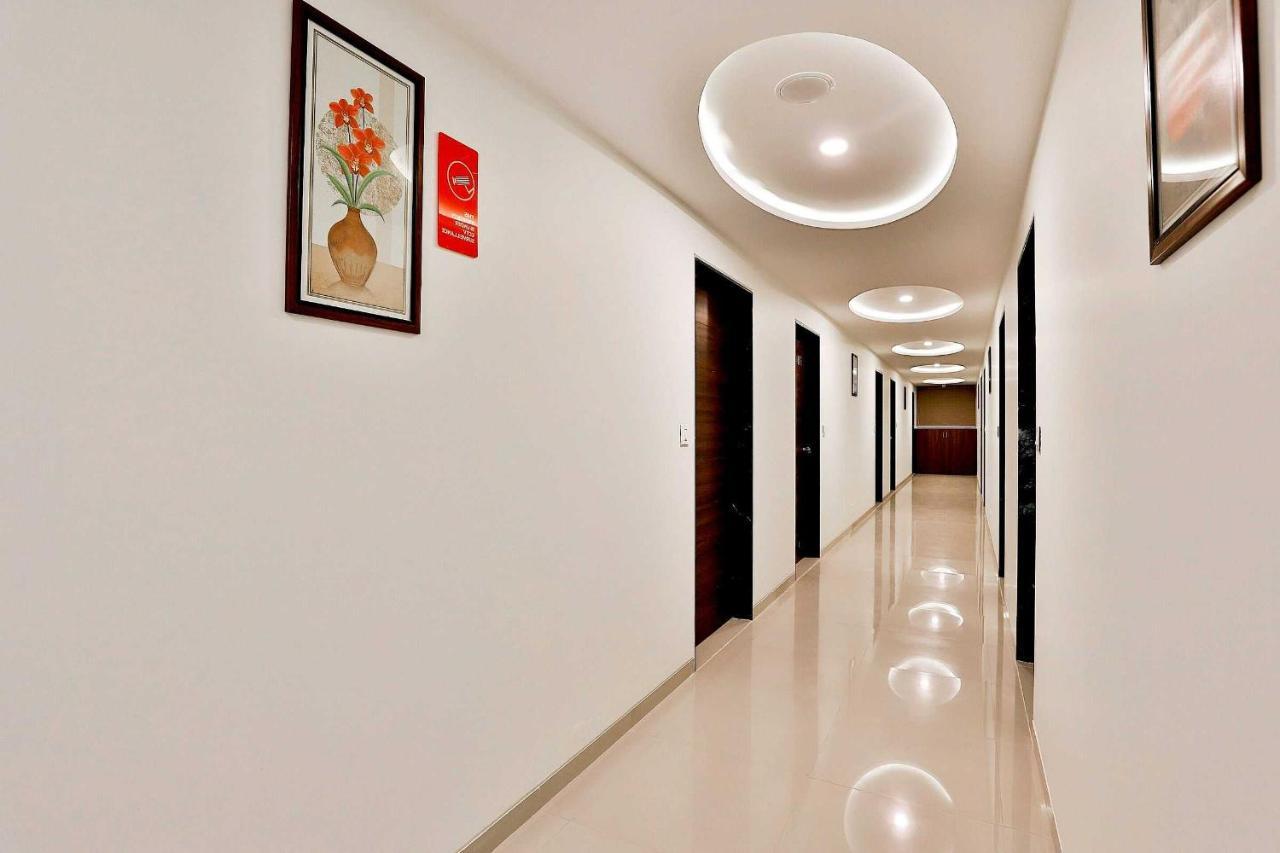 Collection O 12462 Hotel Shiv Inn Gandhinagar Luaran gambar