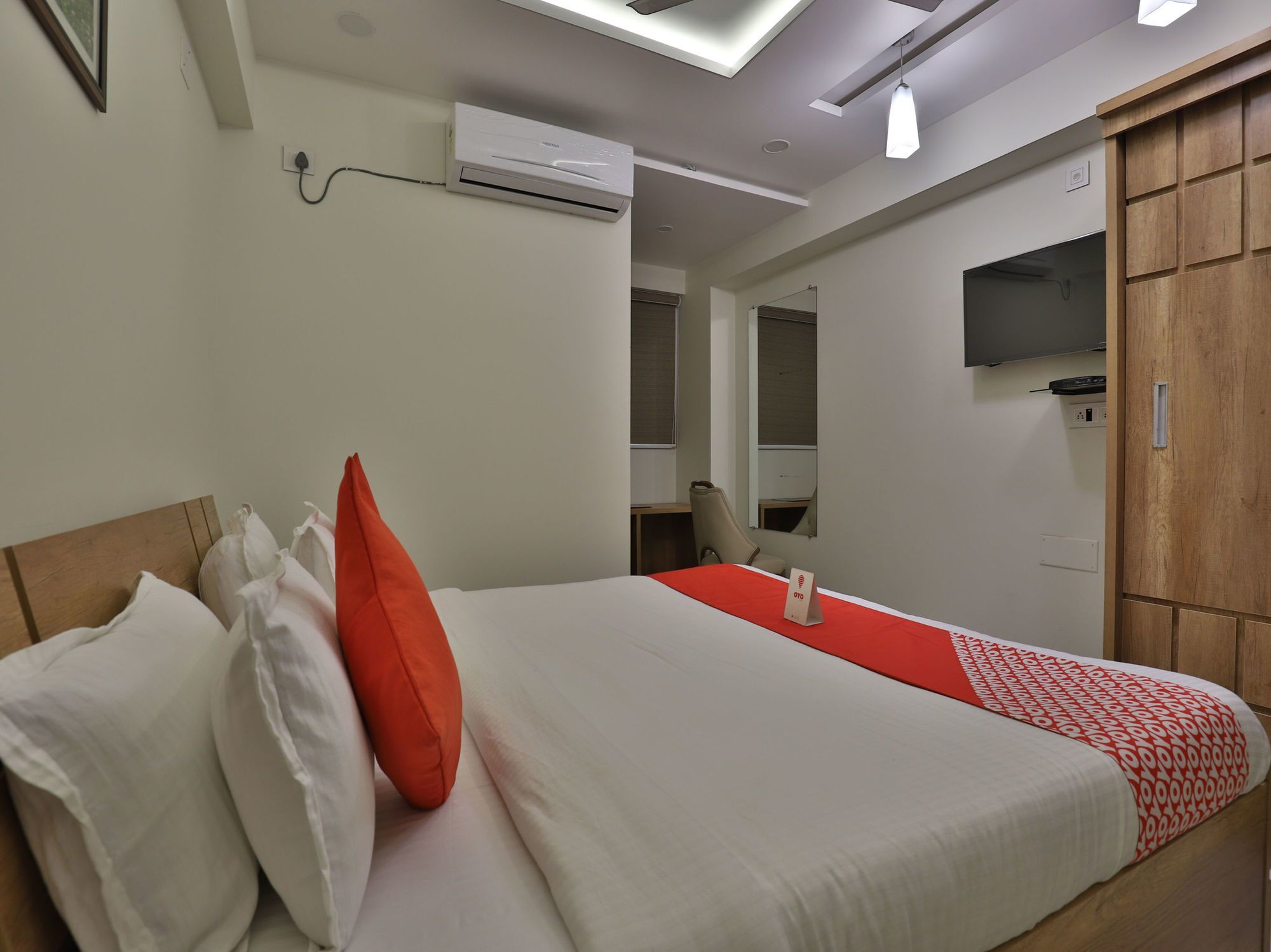 Collection O 12462 Hotel Shiv Inn Gandhinagar Luaran gambar