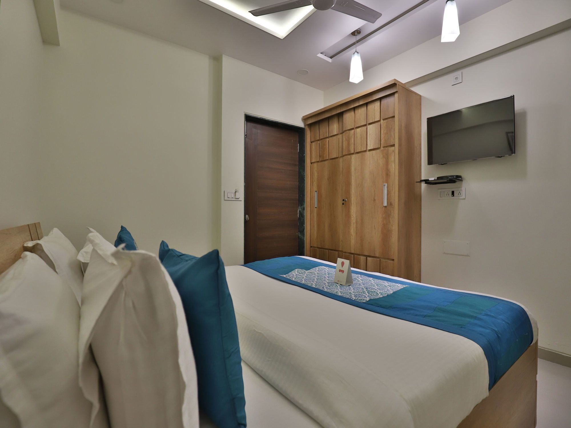 Collection O 12462 Hotel Shiv Inn Gandhinagar Luaran gambar