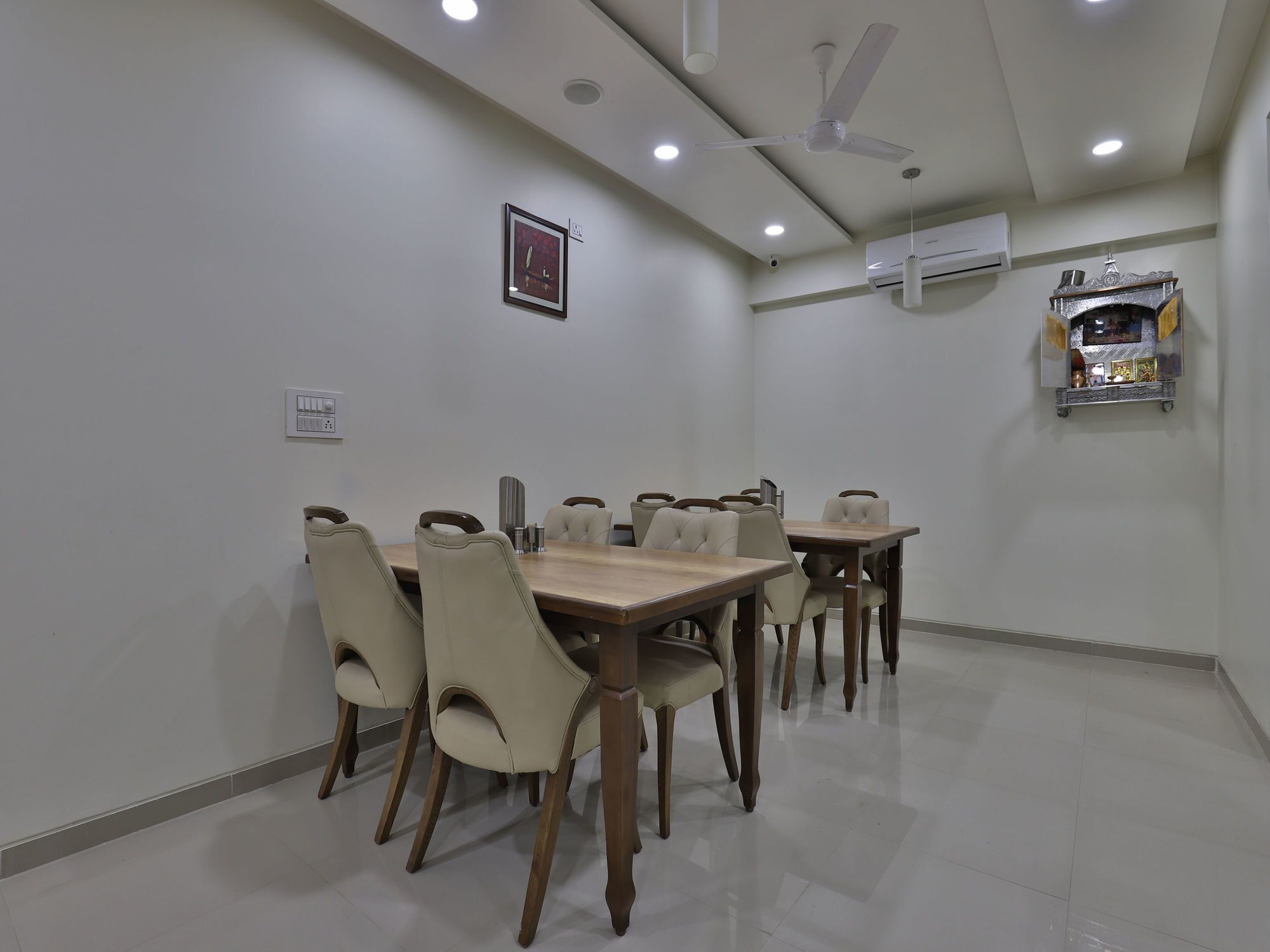 Collection O 12462 Hotel Shiv Inn Gandhinagar Luaran gambar