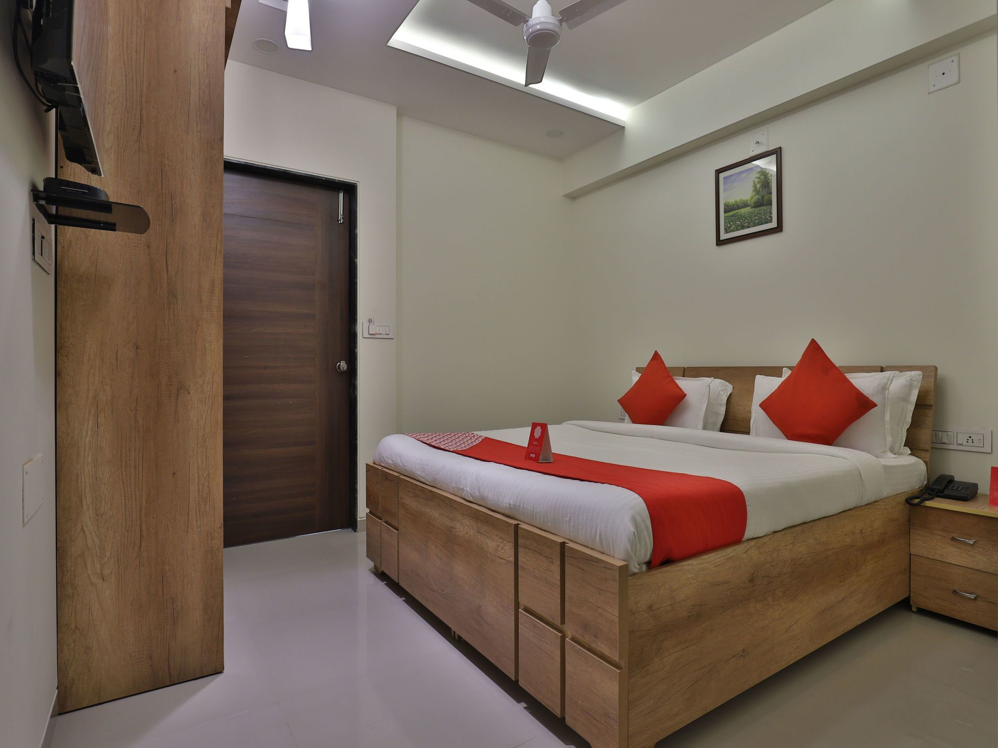 Collection O 12462 Hotel Shiv Inn Gandhinagar Luaran gambar