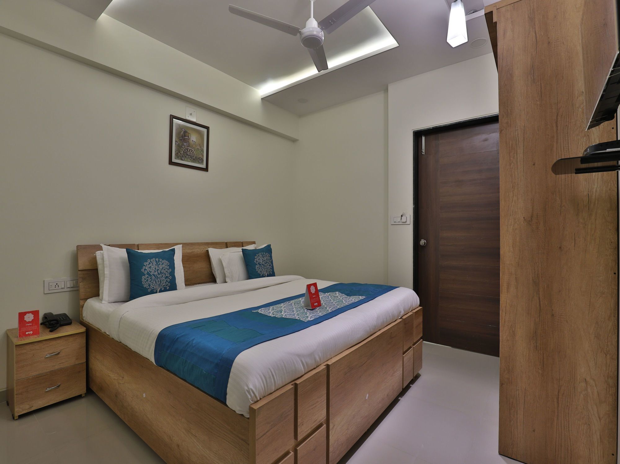 Collection O 12462 Hotel Shiv Inn Gandhinagar Luaran gambar